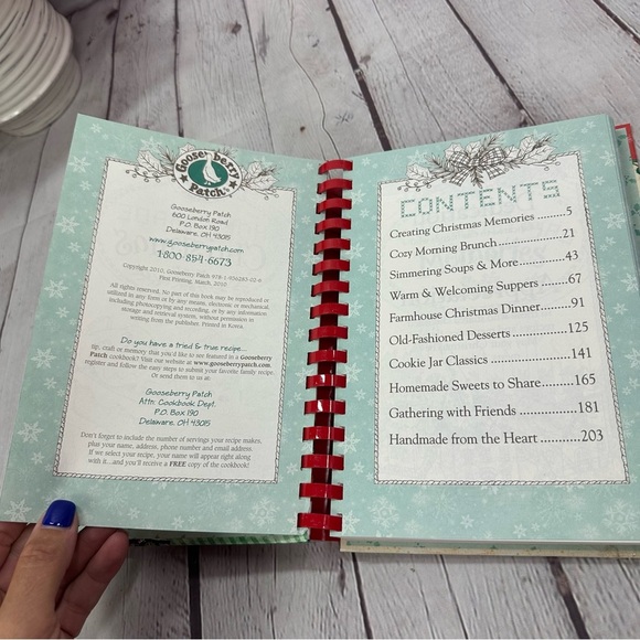 vintage Gooseberry Patch Homemade Christmas Cookbook hardcover spiral bound - Picture 6 of 8